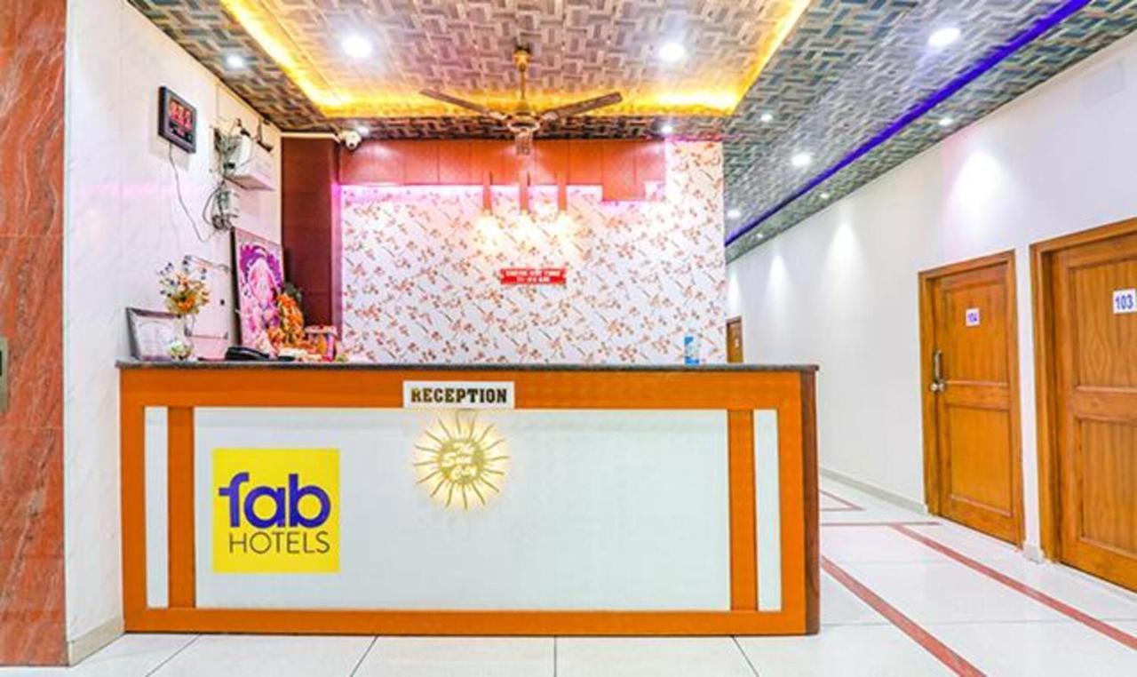 Capital O 64299 Hotel Suncity Juhi Bari Exterior foto